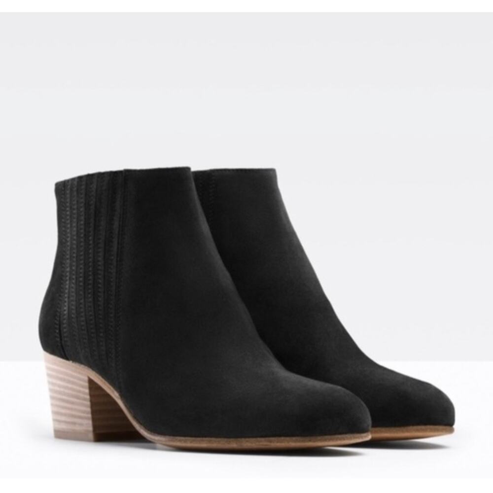 Vince. Haider Black Italian Suede Booties Chelsea Boot 9 Quiet Luxury Minimalist